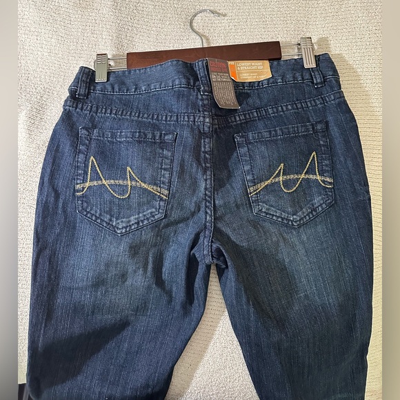 Mossimo ankle skinny jeans with zippered ankle. - Picture 2 of 6